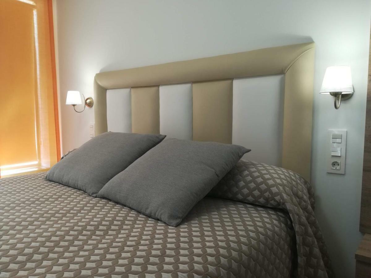 Hostal Y Apartamento Rural Los Naranjos Otel Melegis Dış mekan fotoğraf