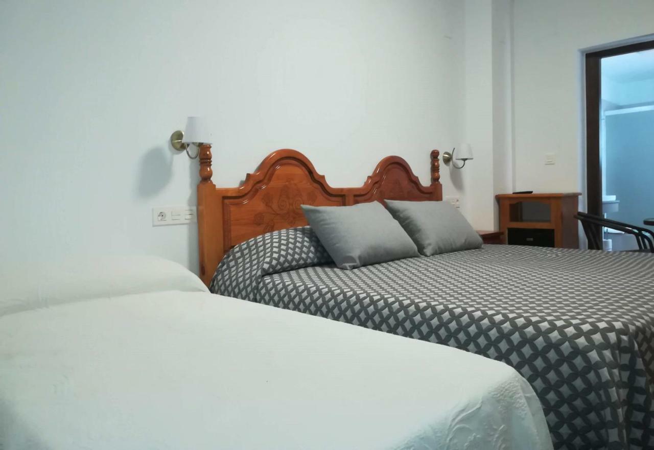 Hostal Y Apartamento Rural Los Naranjos Otel Melegis Dış mekan fotoğraf